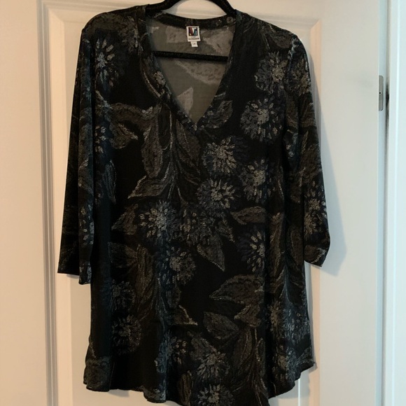 Code Vitesse size L tunic top - Picture 1 of 10